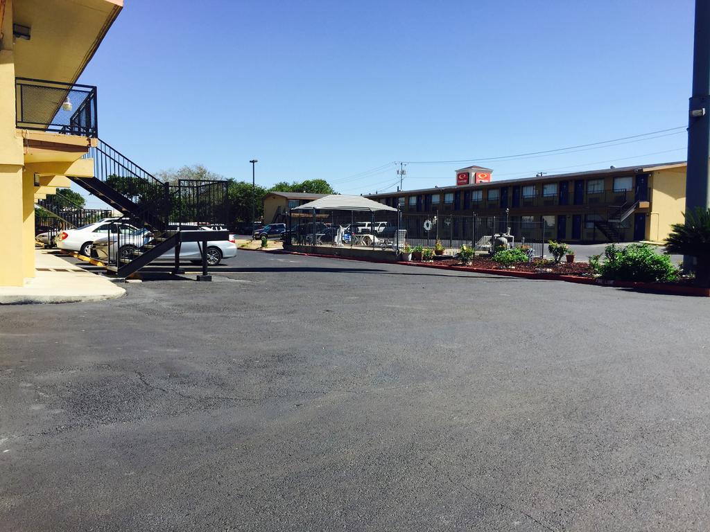 Travelodge By Wyndham New Braunfels Exteriör bild